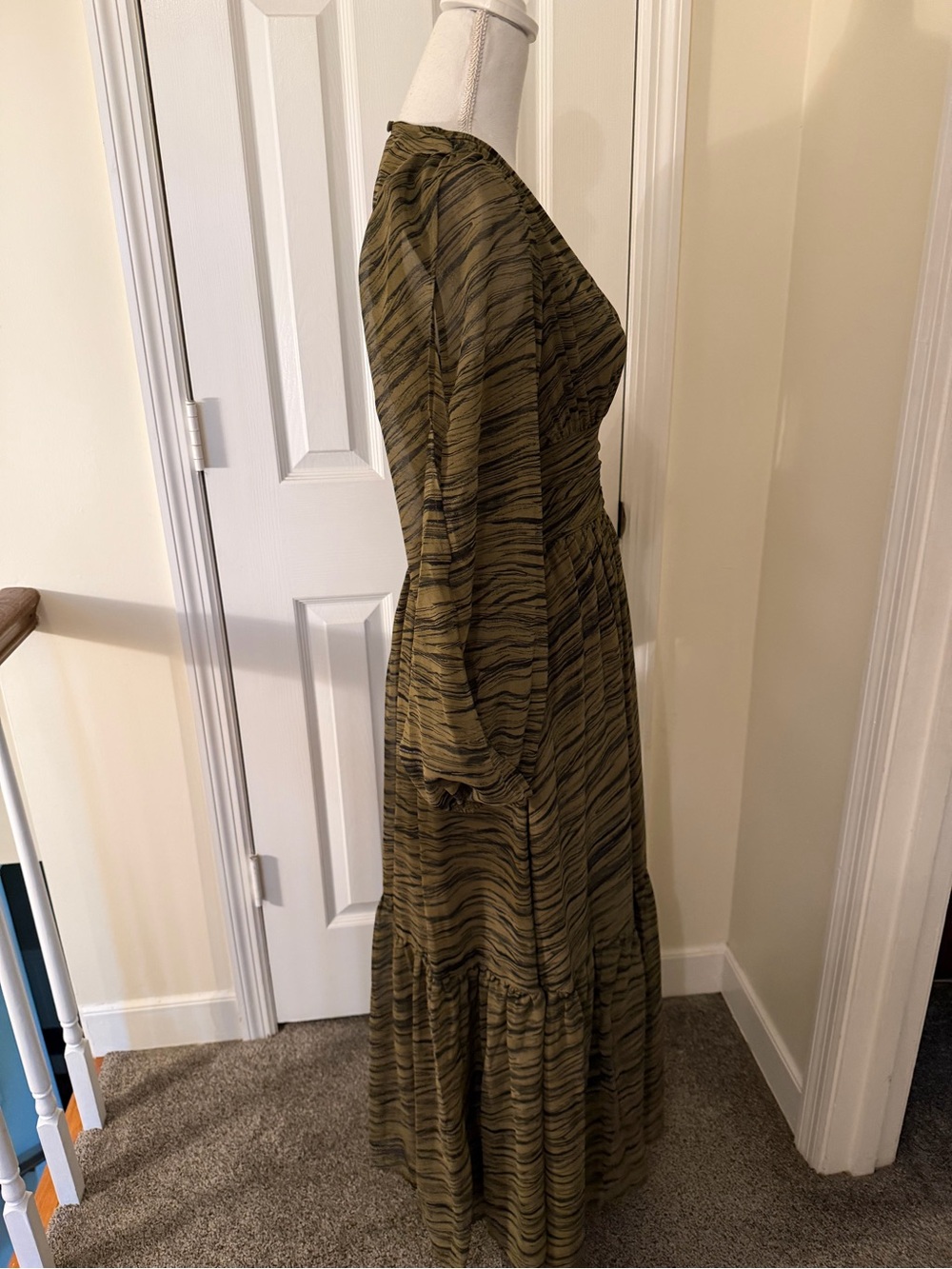 Chelsea 28 Split Long Sleeve Tiered Dress NWOT! - Picture 5 of 14